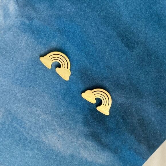 Dainty Gold Rainbow Arch Stud Earrings - Picture 2 of 3